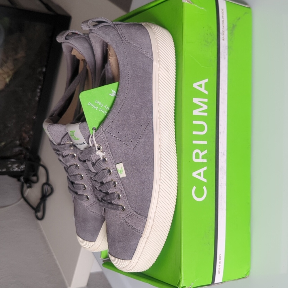 Cariuma (Charcoal Grey Suede/Off-White Sole) 10M/11.5W